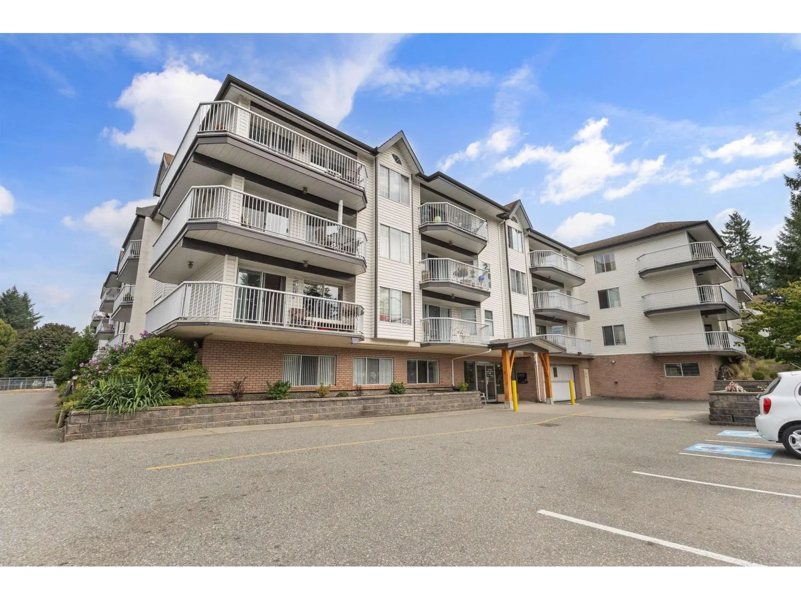 103 33535 KING ROAD