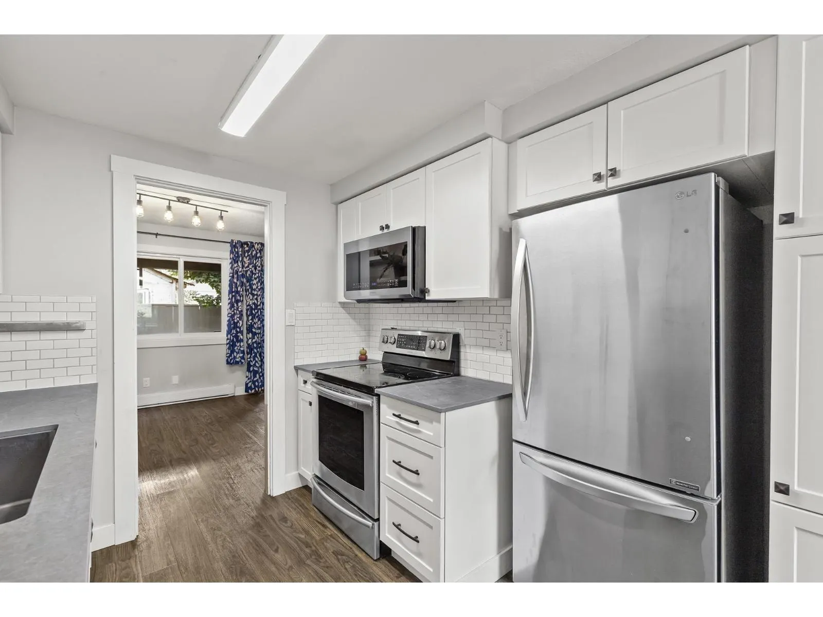 46 46689 FIRST AVENUE|Chilliwack Proper East