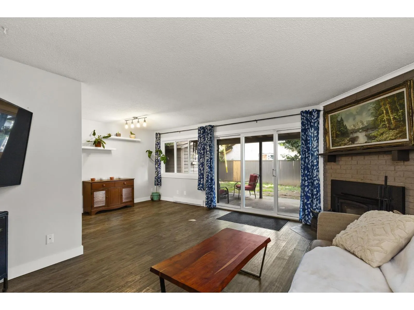 46 46689 FIRST AVENUE|Chilliwack Proper East