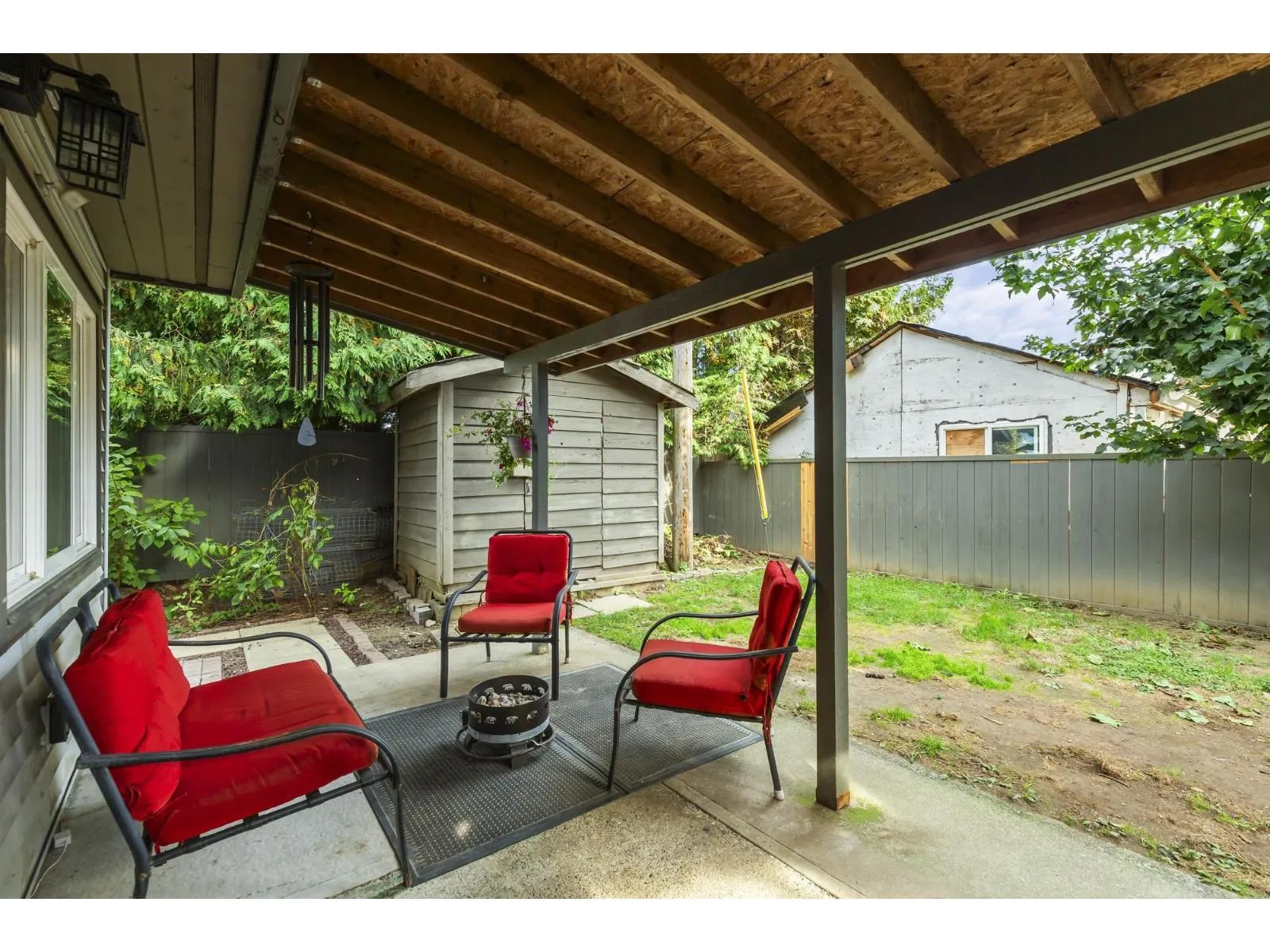 46 46689 FIRST AVENUE|Chilliwack Proper East
