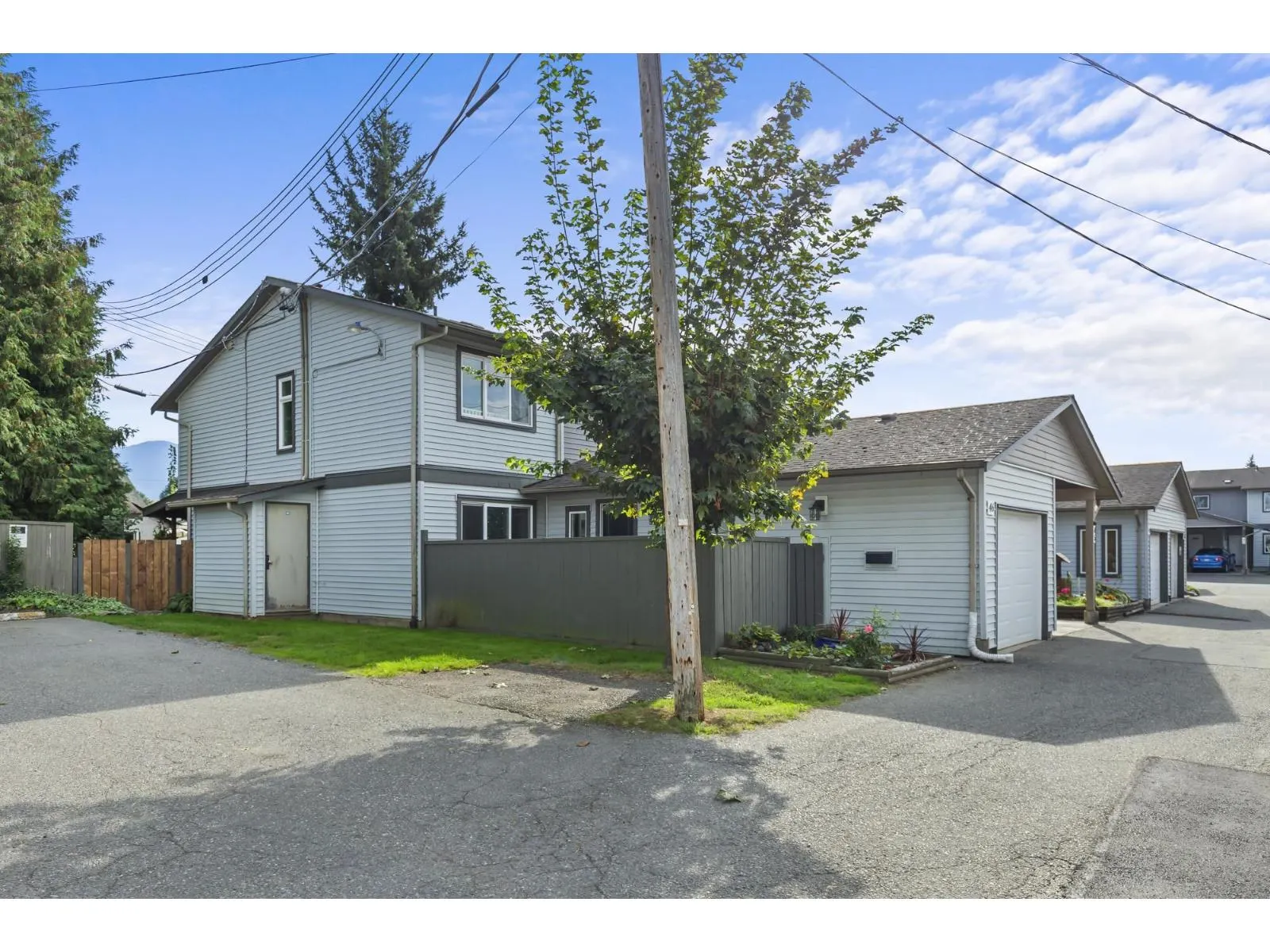 46 46689 FIRST AVENUE|Chilliwack Proper East