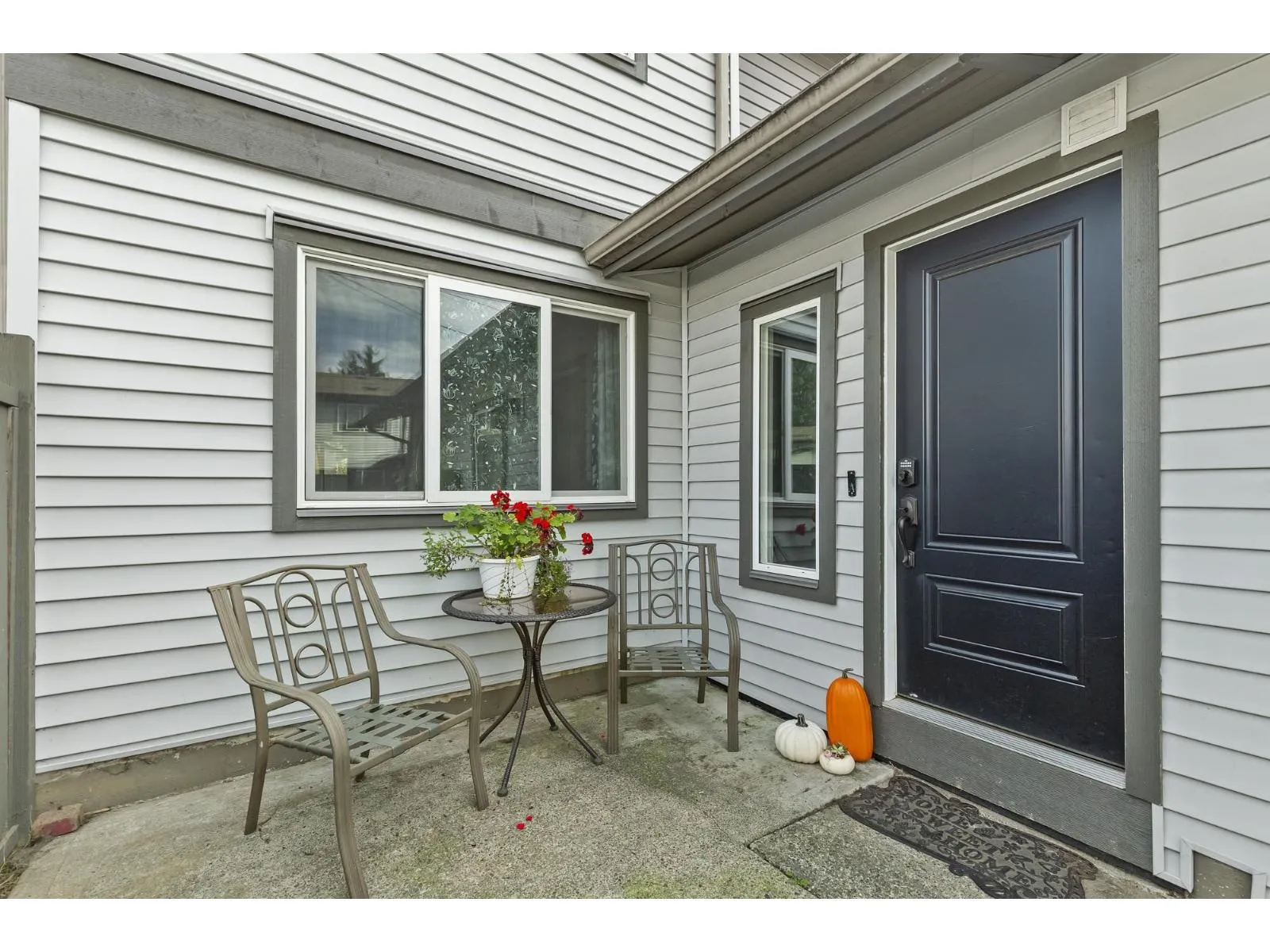 46 46689 FIRST AVENUE|Chilliwack Proper East