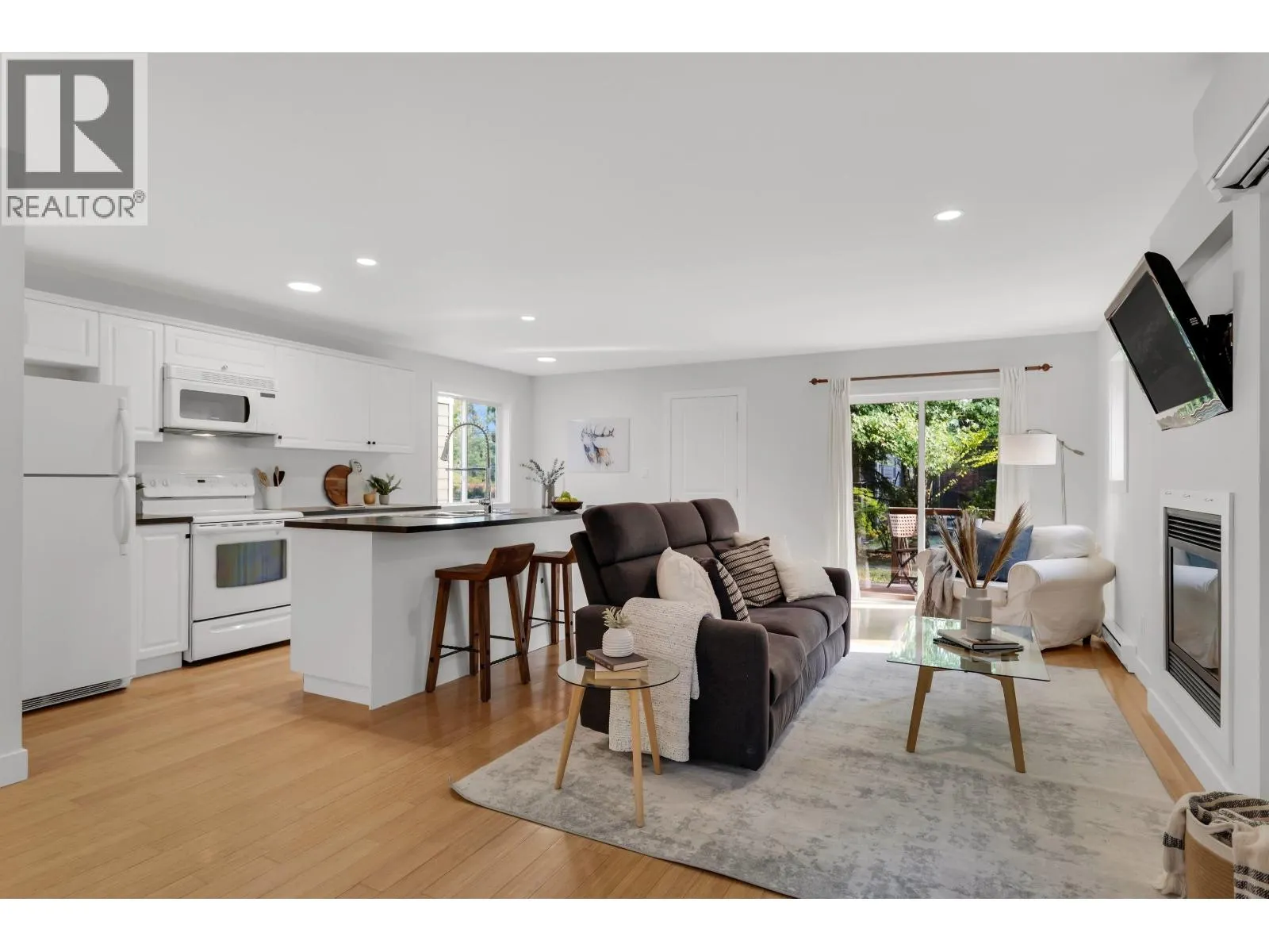 3 40137 GOVERNMENT ROAD