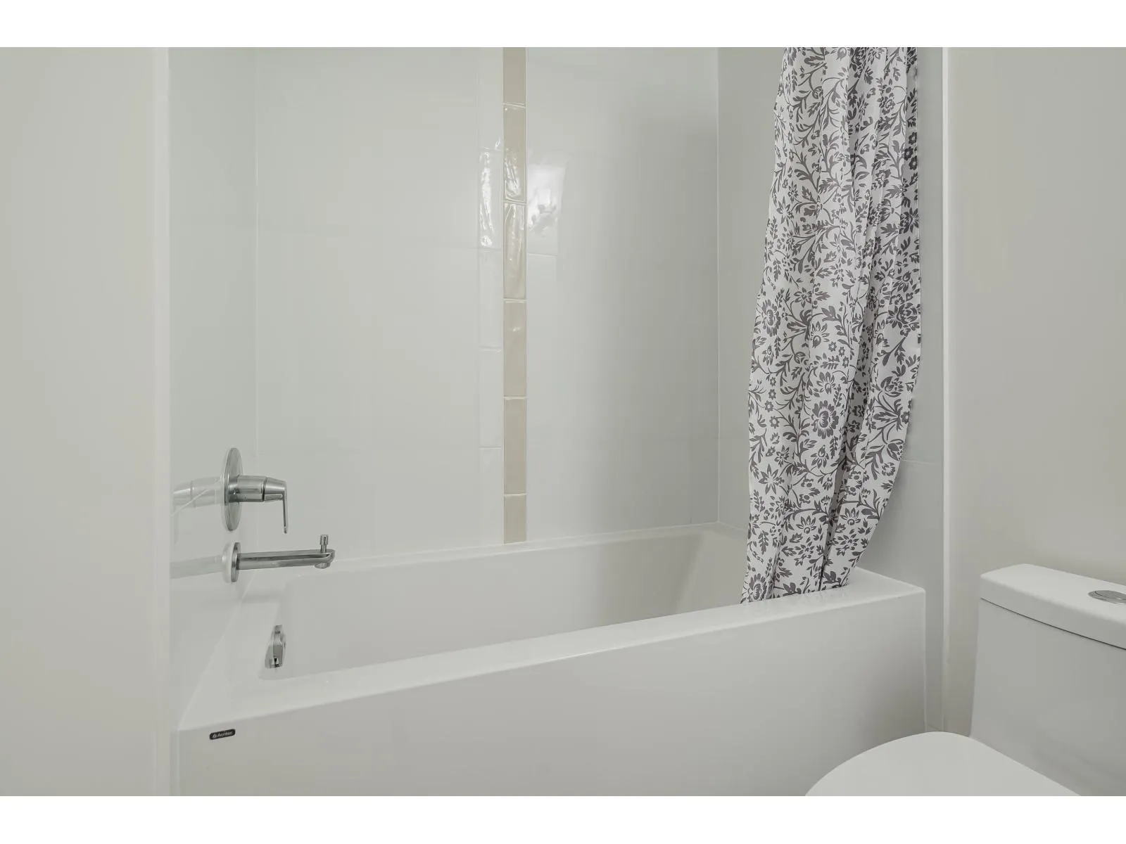 B226 20834 80 AVENUE