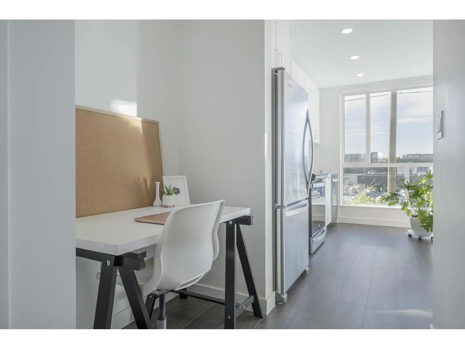 B226 20834 80 AVENUE