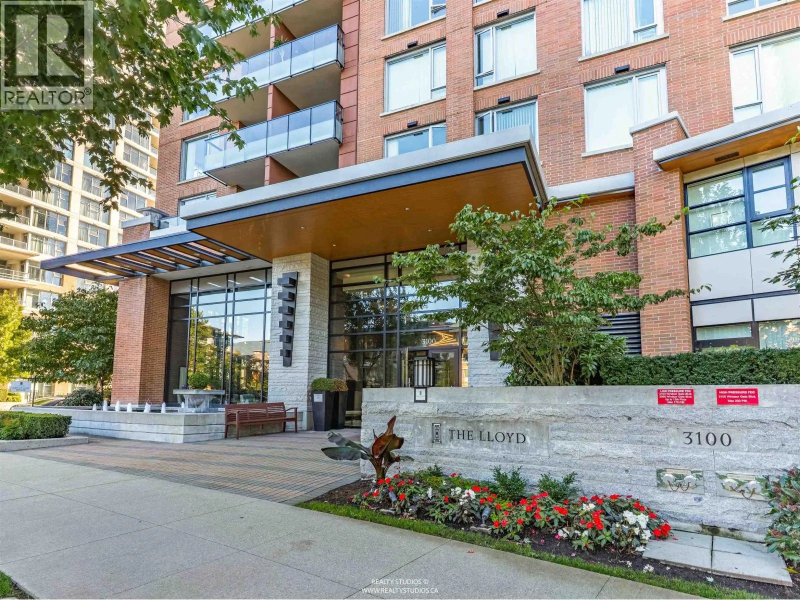 1905 3100 WINDSOR GATE
