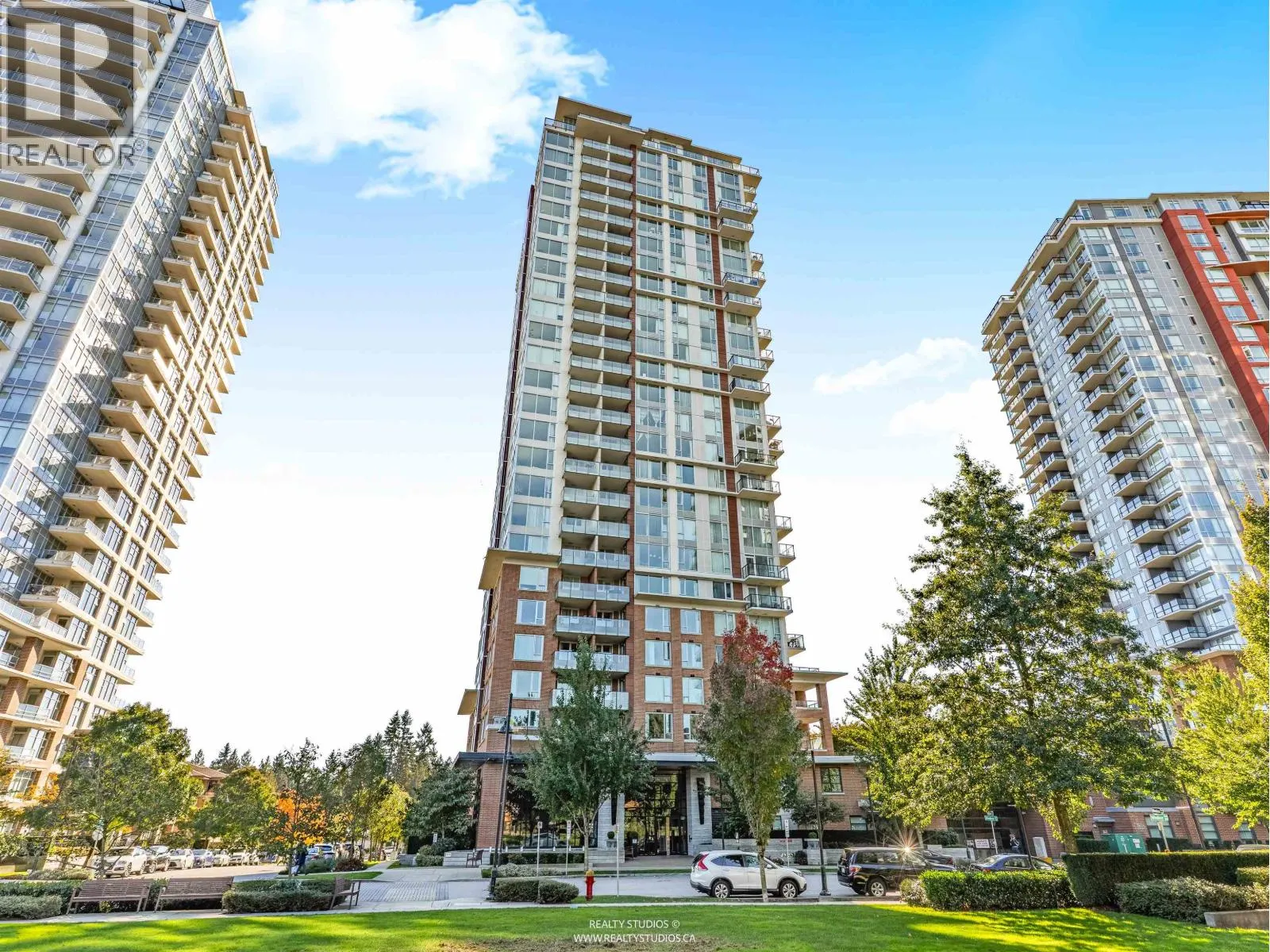 1905 3100 WINDSOR GATE