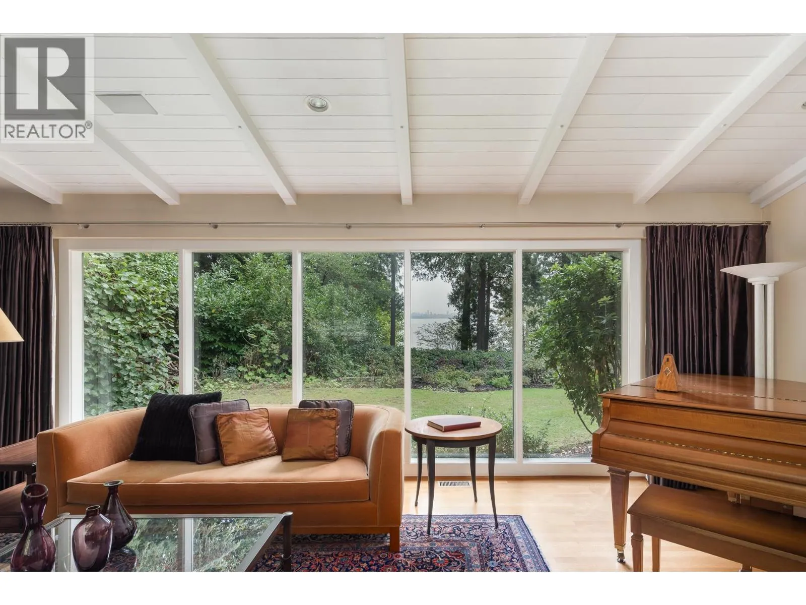4708 DOGWOOD LANE