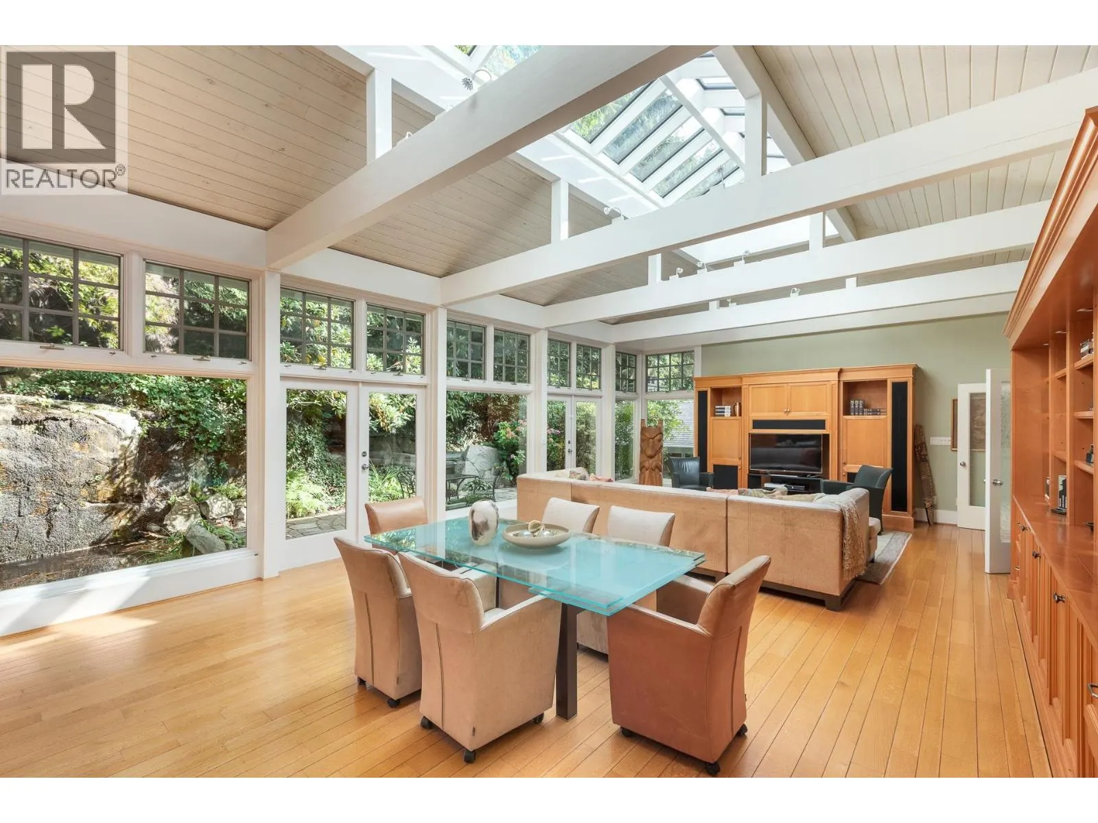 4708 DOGWOOD LANE