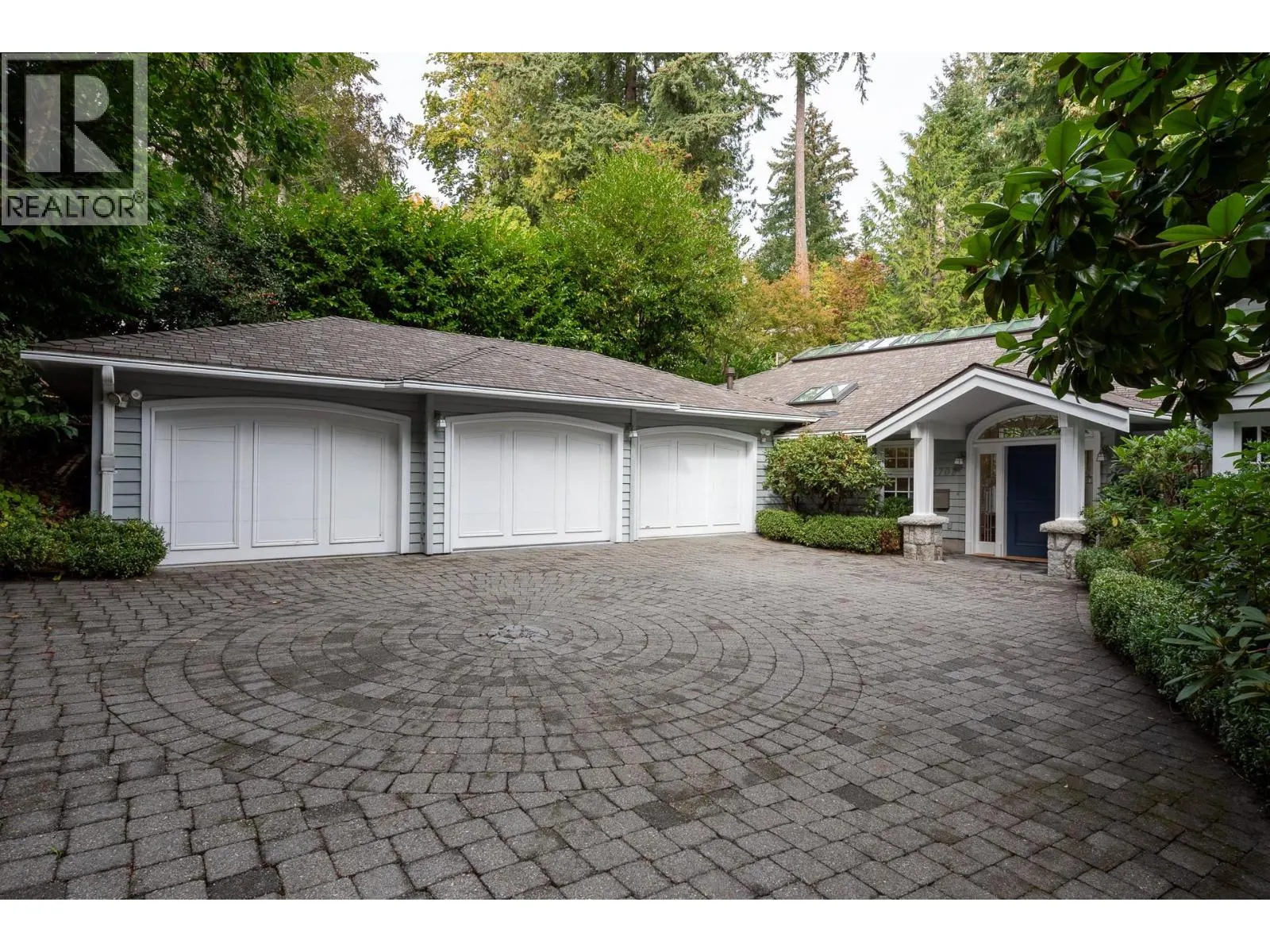 4708 DOGWOOD LANE