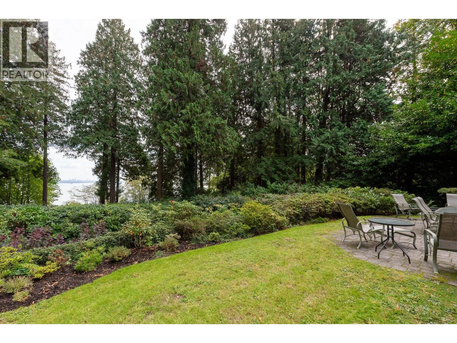 4708 DOGWOOD LANE