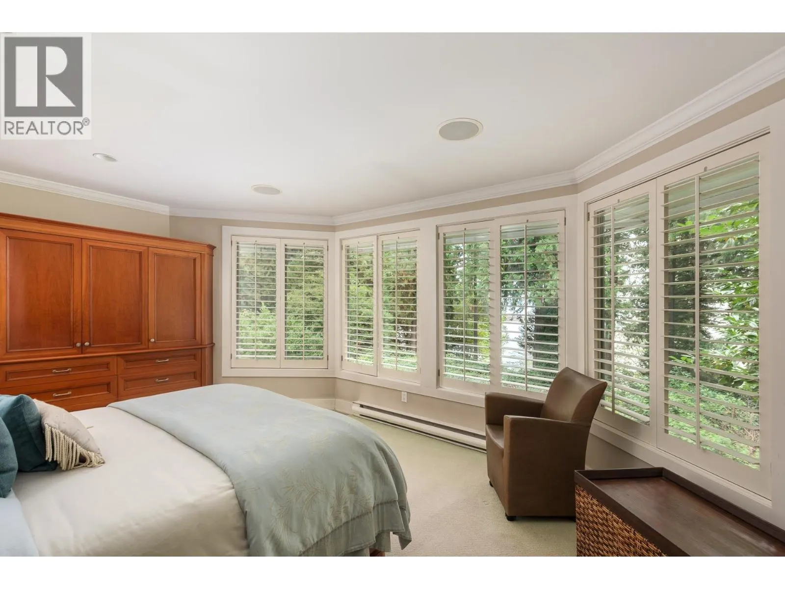 4708 DOGWOOD LANE