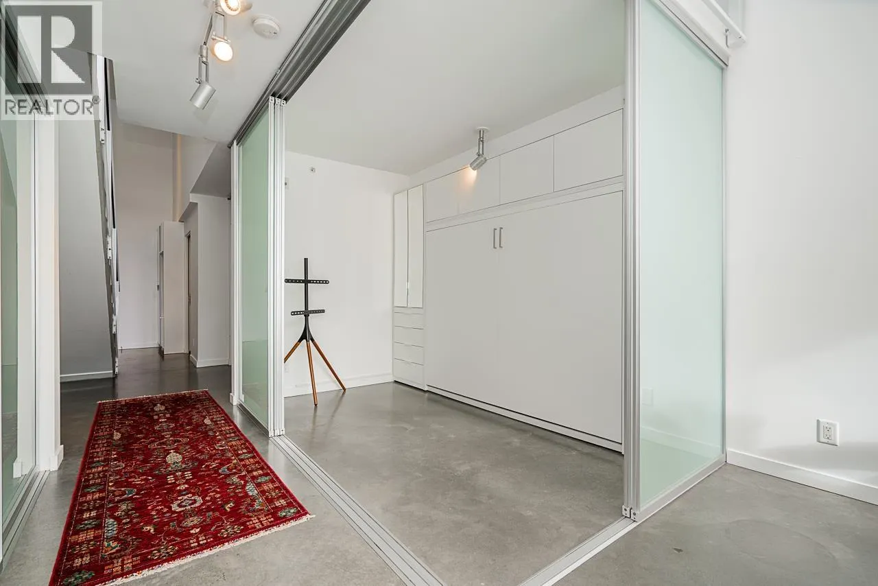 PH609 53 W HASTINGS STREET