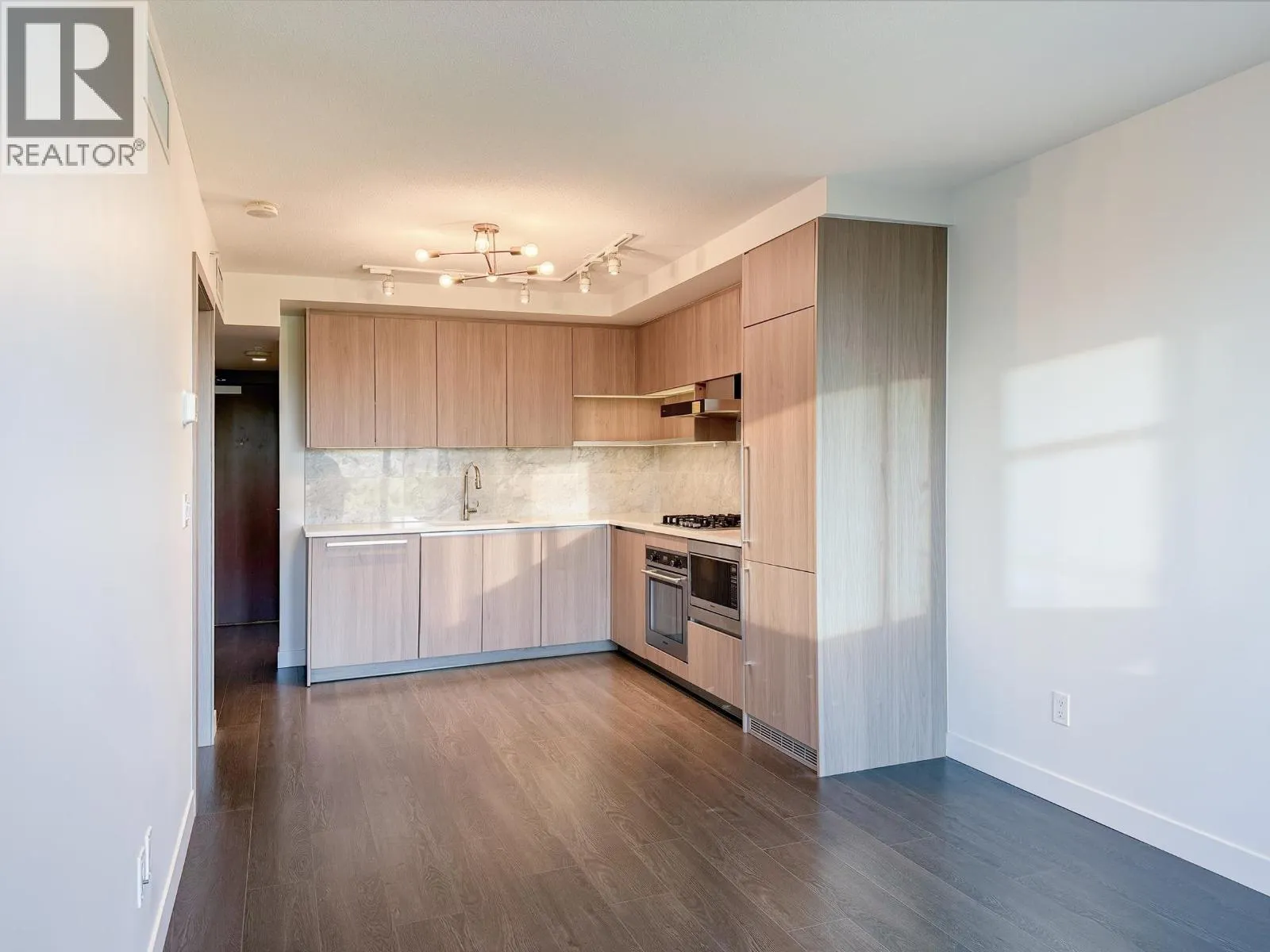 608 8988 PATTERSON ROAD