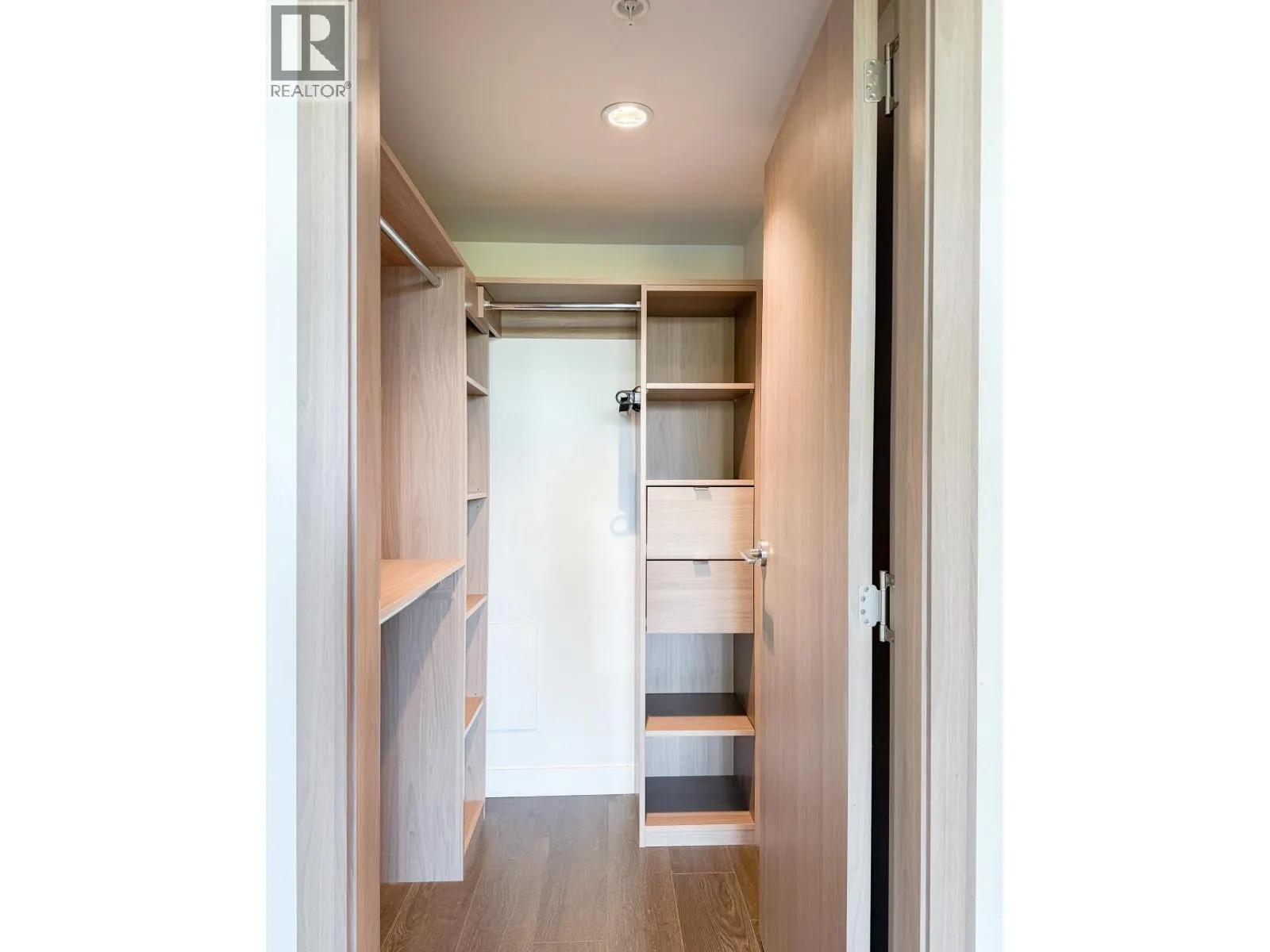 608 8988 PATTERSON ROAD