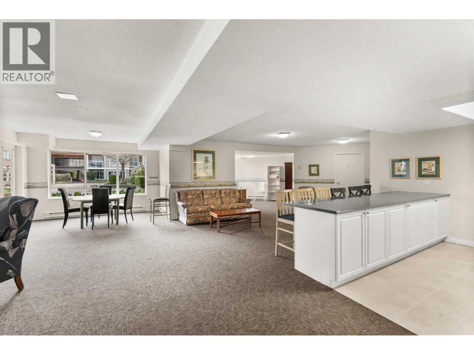 316 5880 DOVER CRESCENT