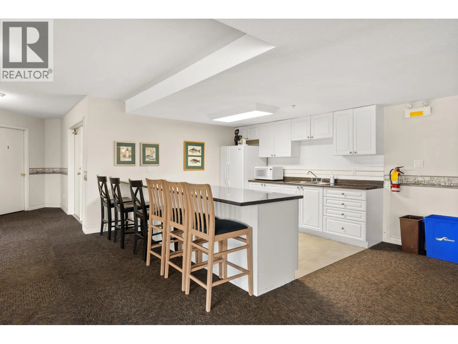 316 5880 DOVER CRESCENT