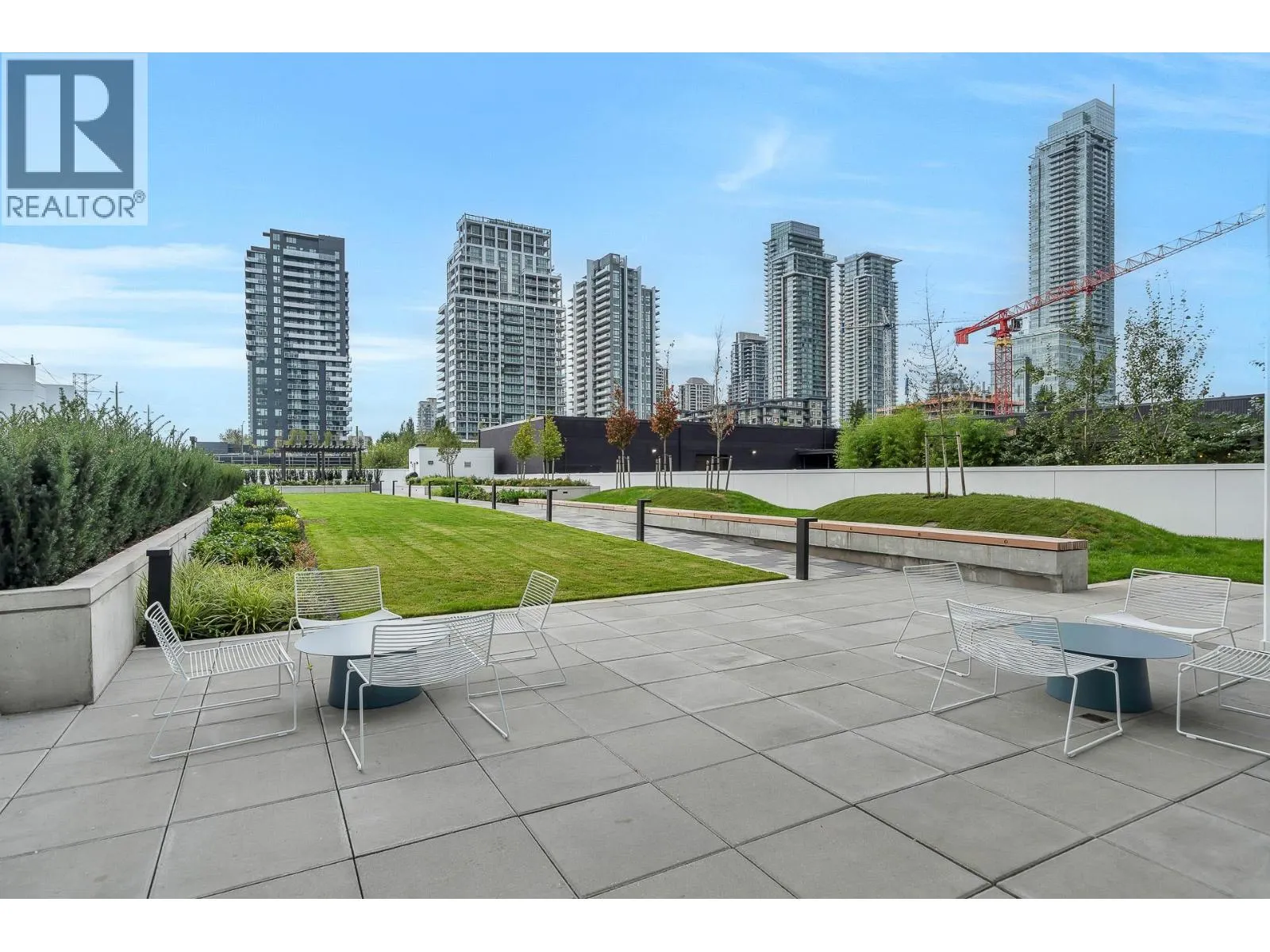 2501 2425 ALPHA AVENUE