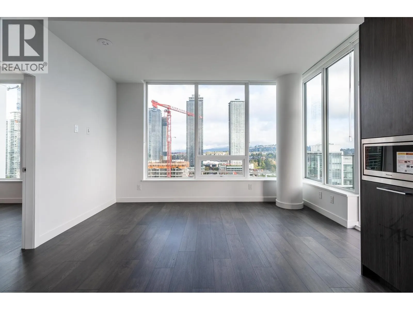 2501 2425 ALPHA AVENUE