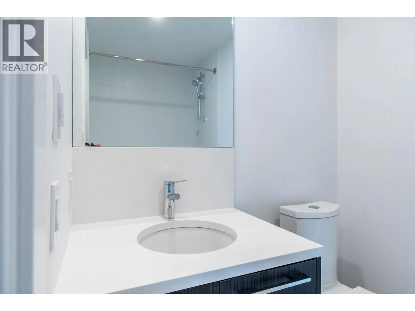 2501 2425 ALPHA AVENUE