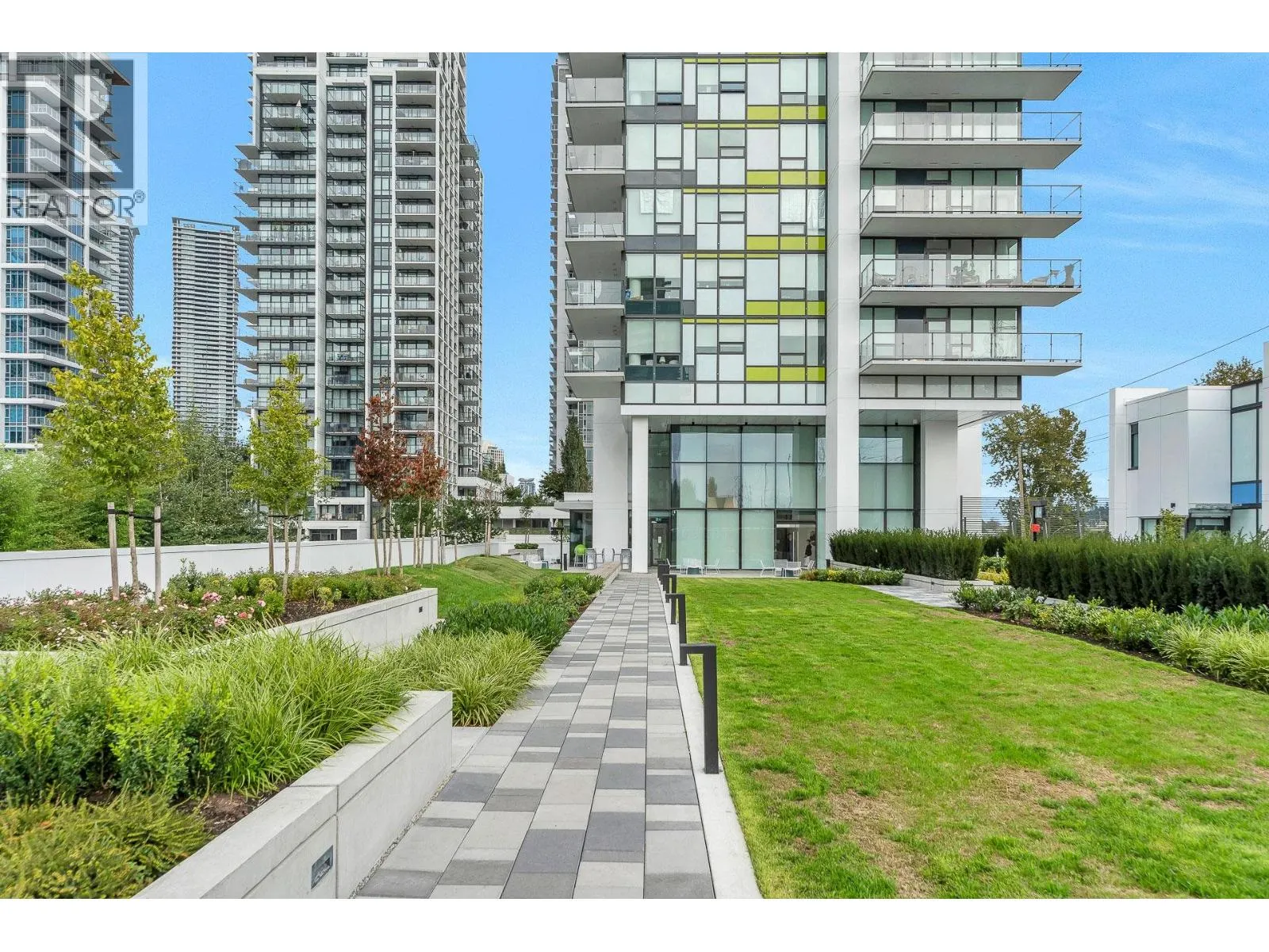 2501 2425 ALPHA AVENUE