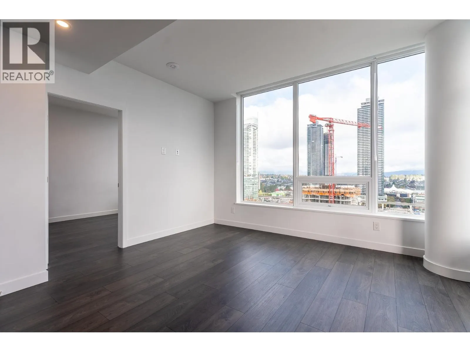 2501 2425 ALPHA AVENUE