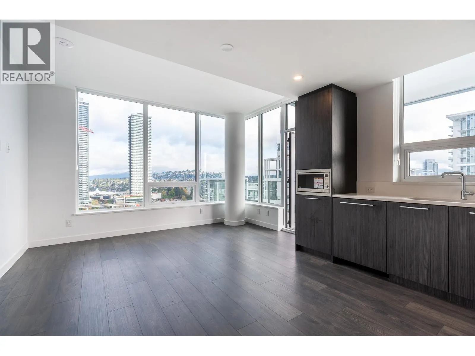 2501 2425 ALPHA AVENUE