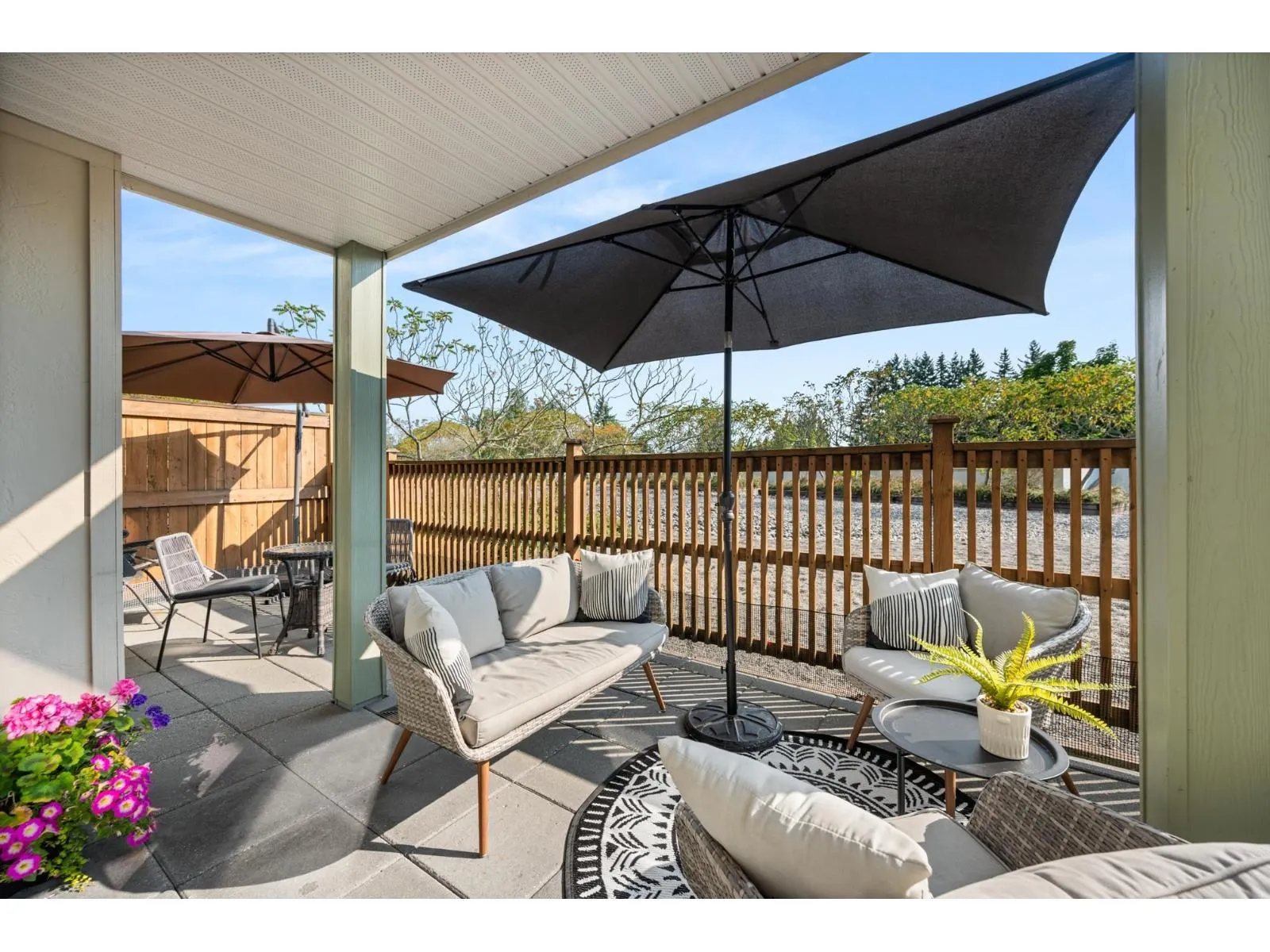 209 15735 CROYDON DRIVE
