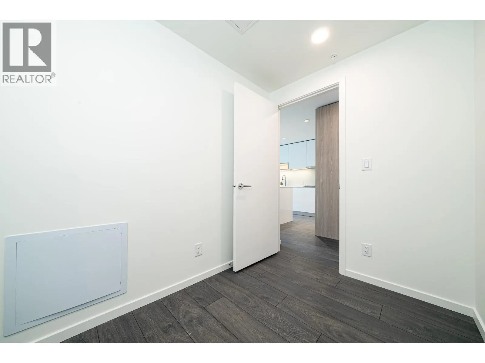 1209 6500 MINORU BOULEVARD