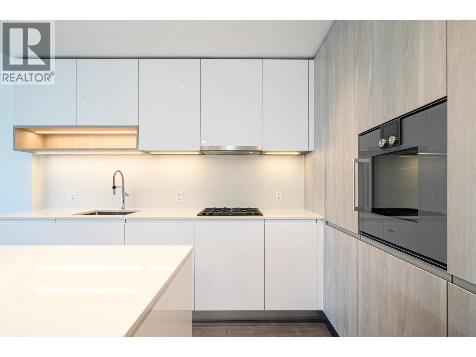1209 6500 MINORU BOULEVARD