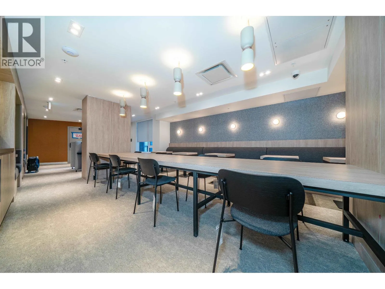 1209 6500 MINORU BOULEVARD