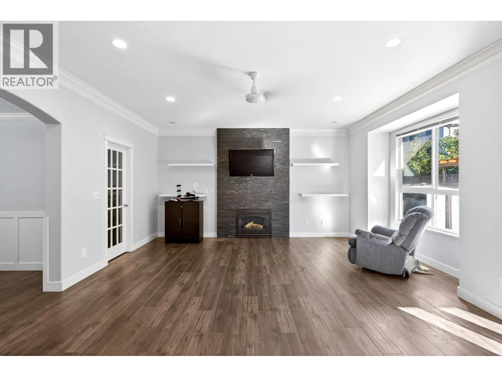 1118 11497 236 STREET