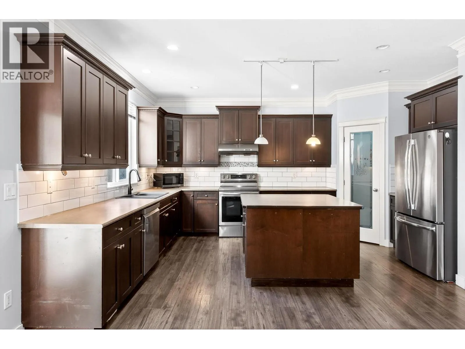 1118 11497 236 STREET