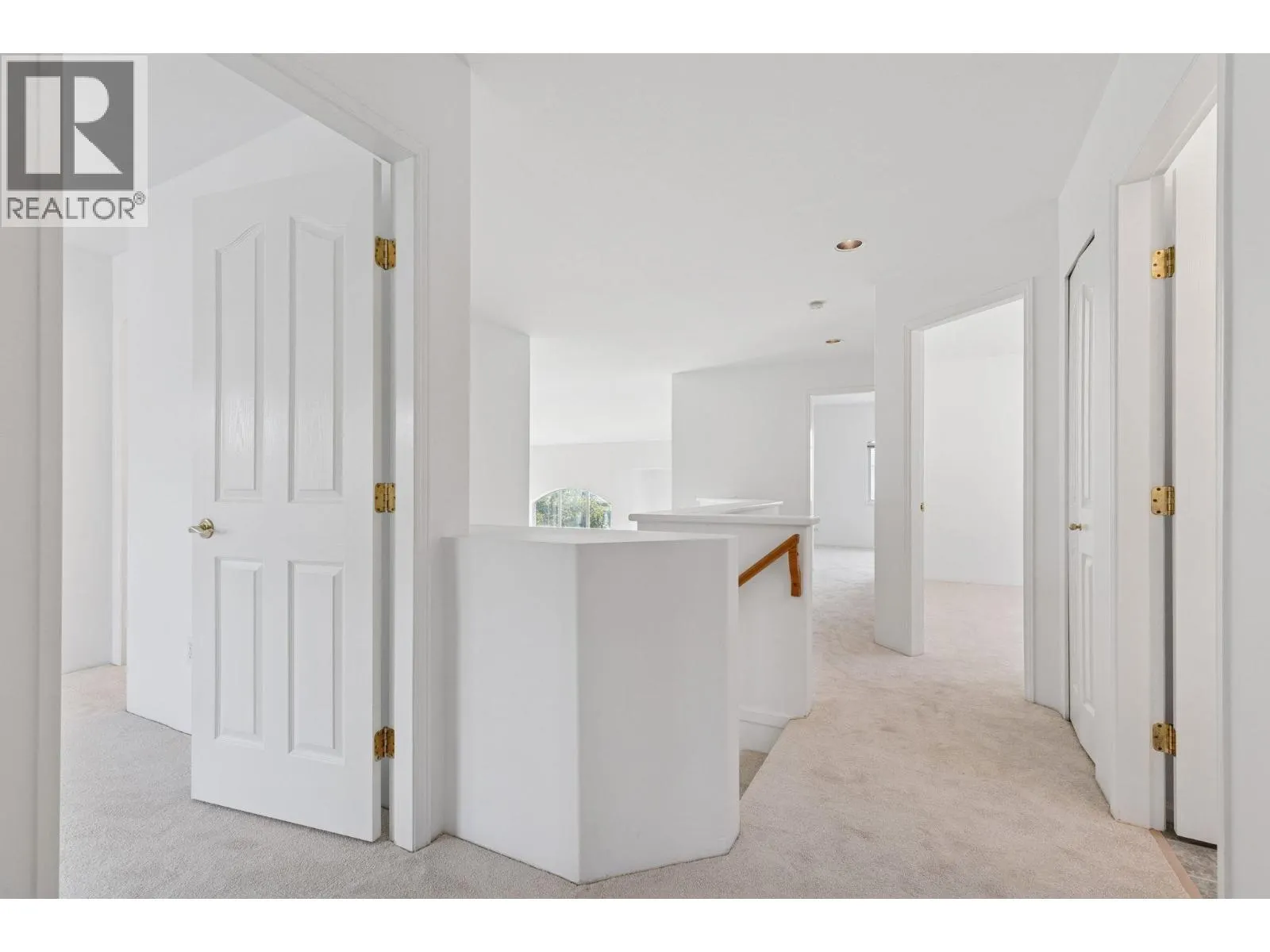 1239 THAMES CLOSE