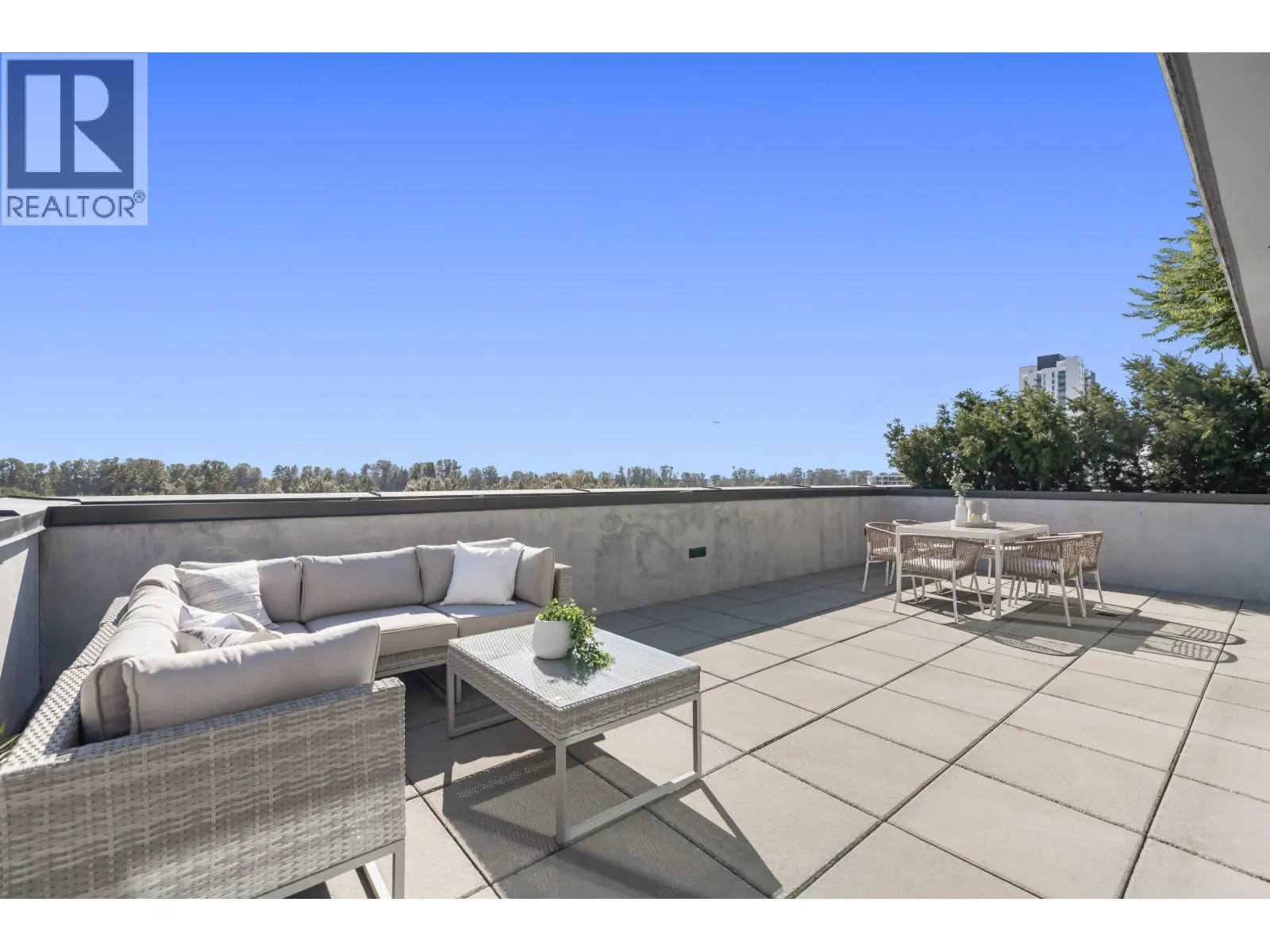PH655 8575 RIVERGRASS DRIVE