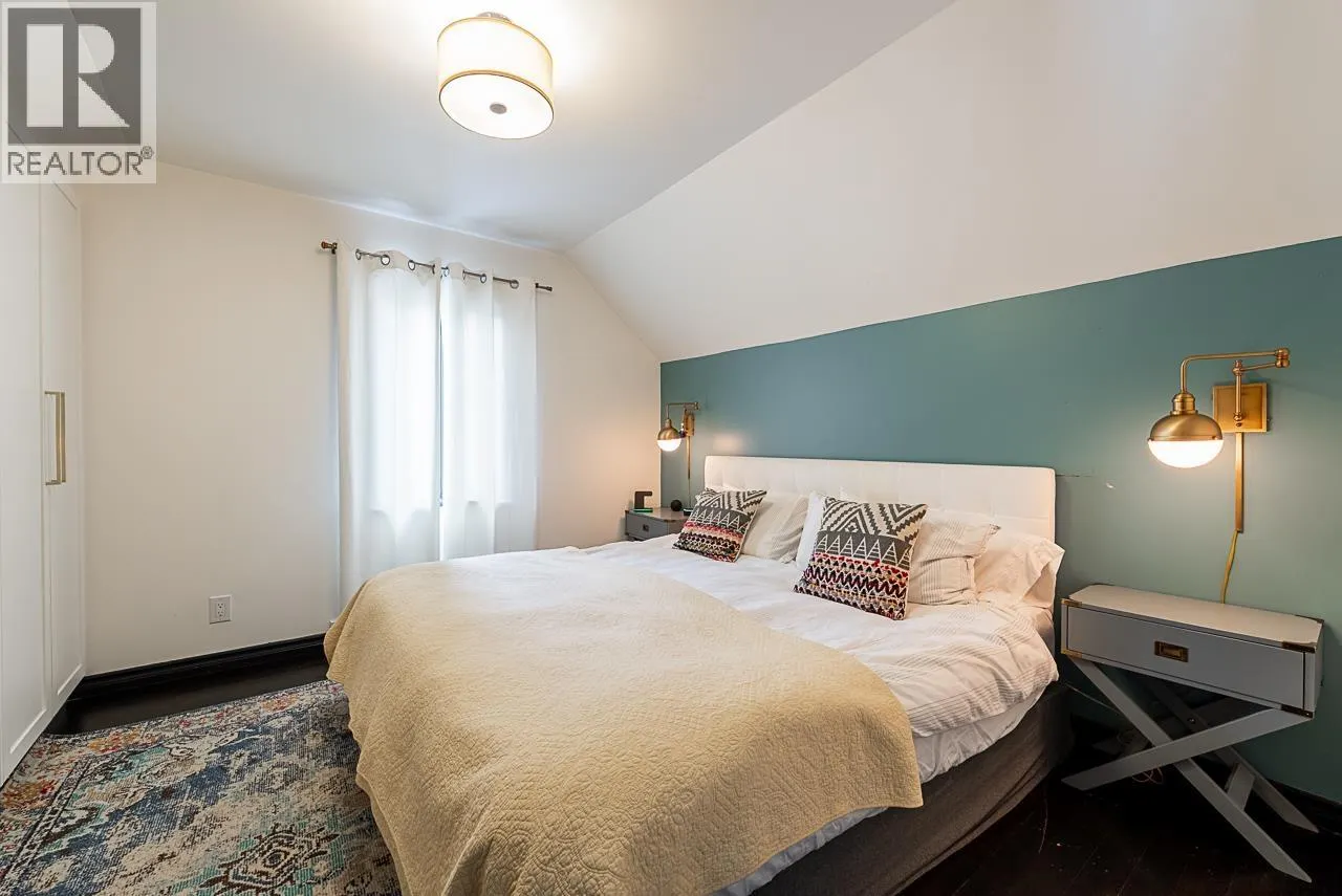 341 W 22ND AVENUE