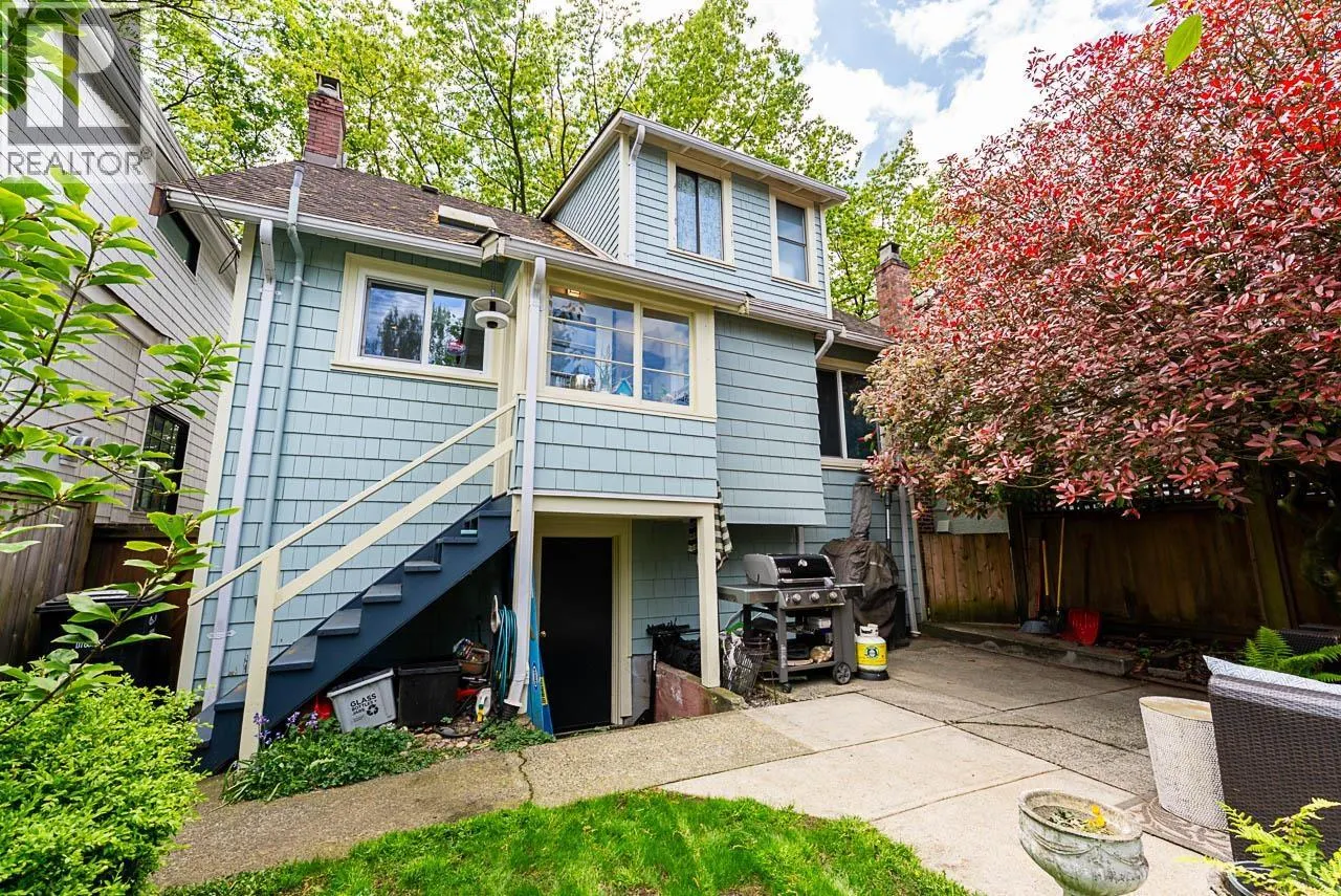 341 W 22ND AVENUE