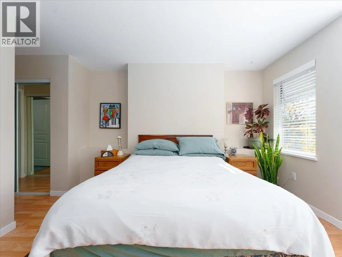 5 3588 WHITNEY PLACE