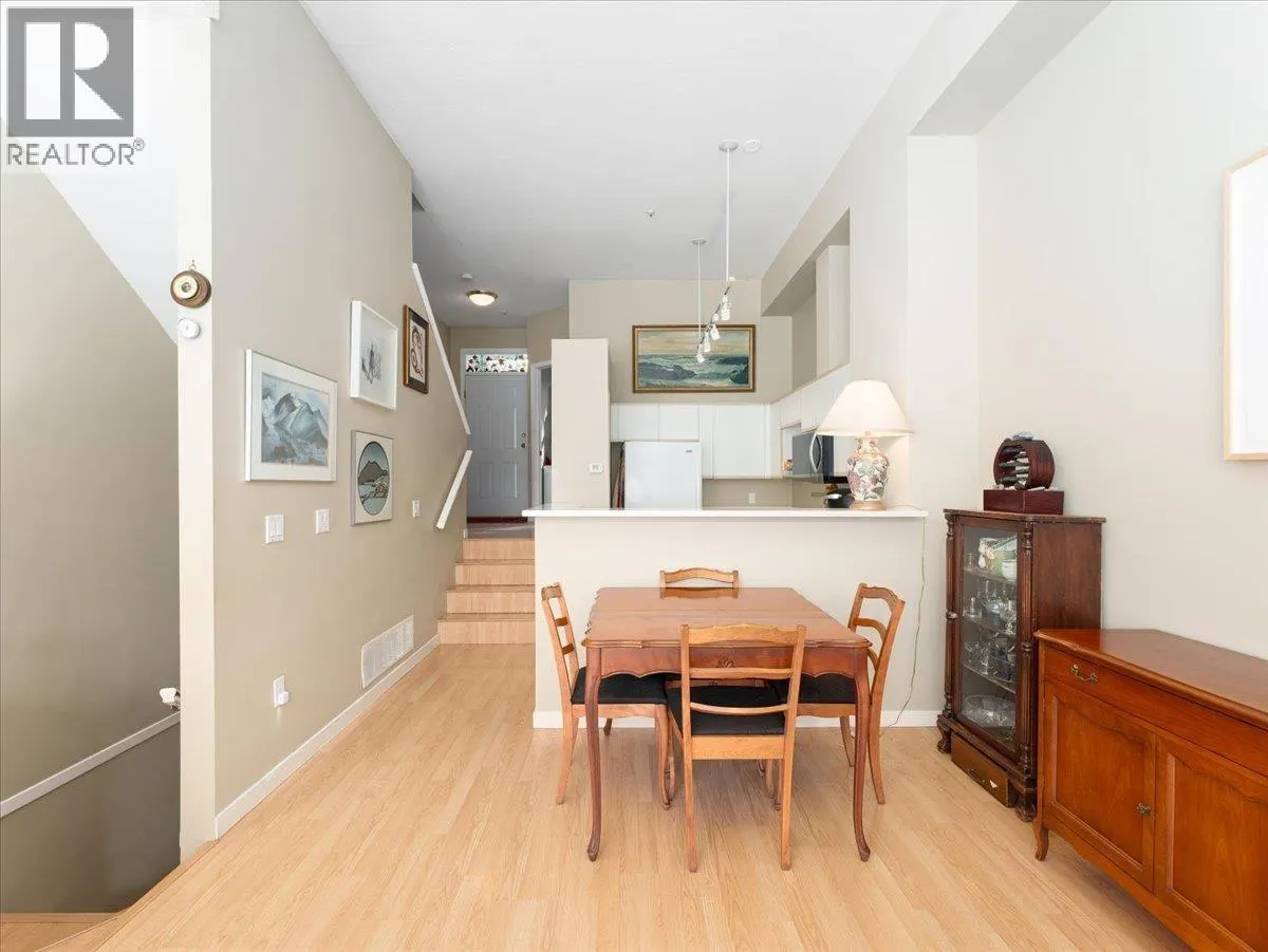 5 3588 WHITNEY PLACE