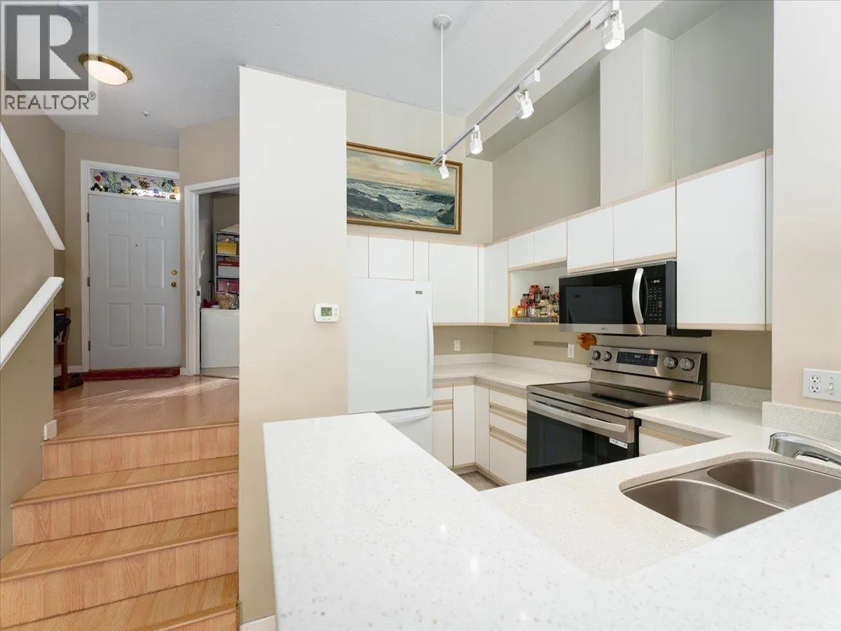 5 3588 WHITNEY PLACE