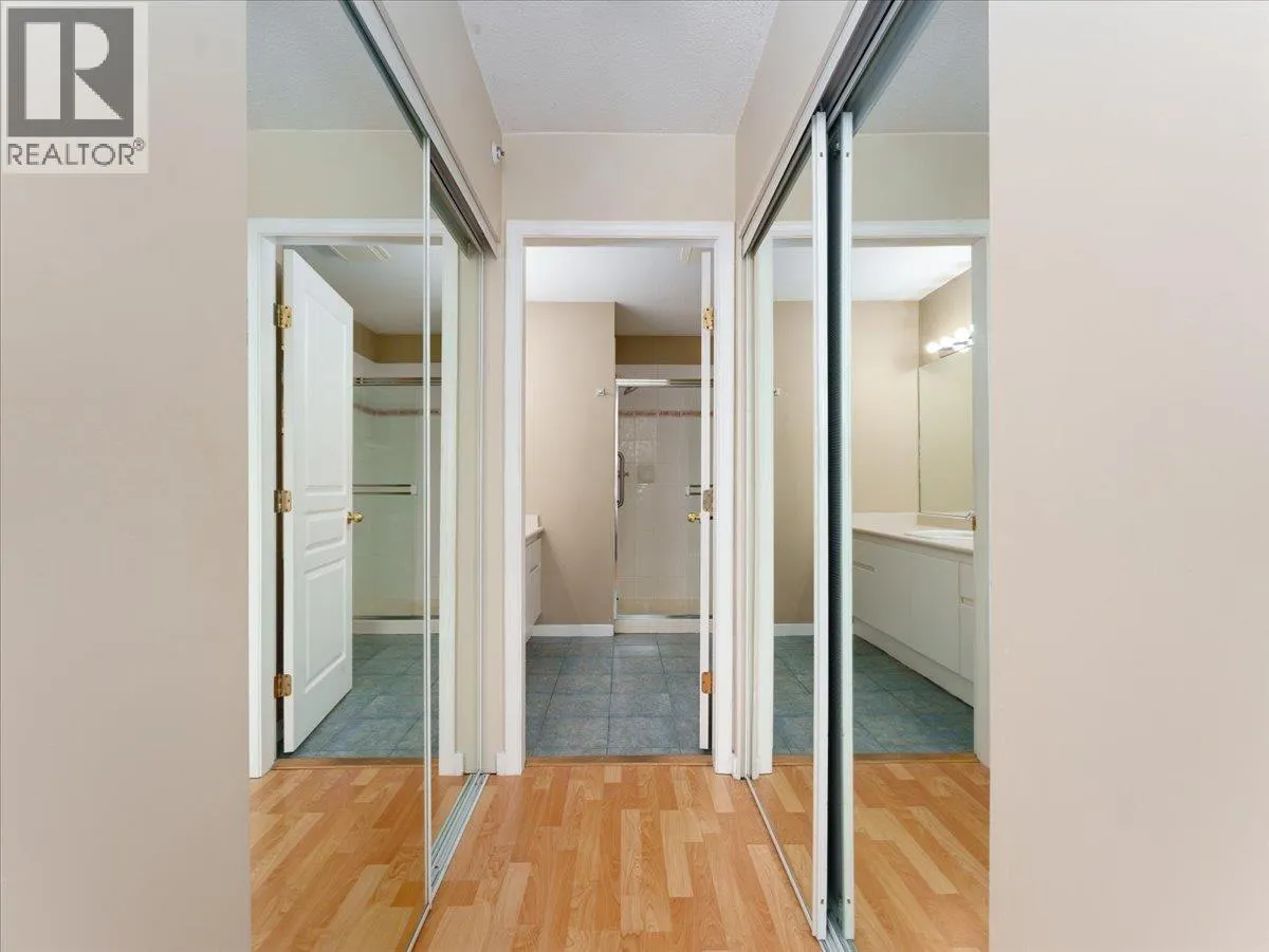 5 3588 WHITNEY PLACE