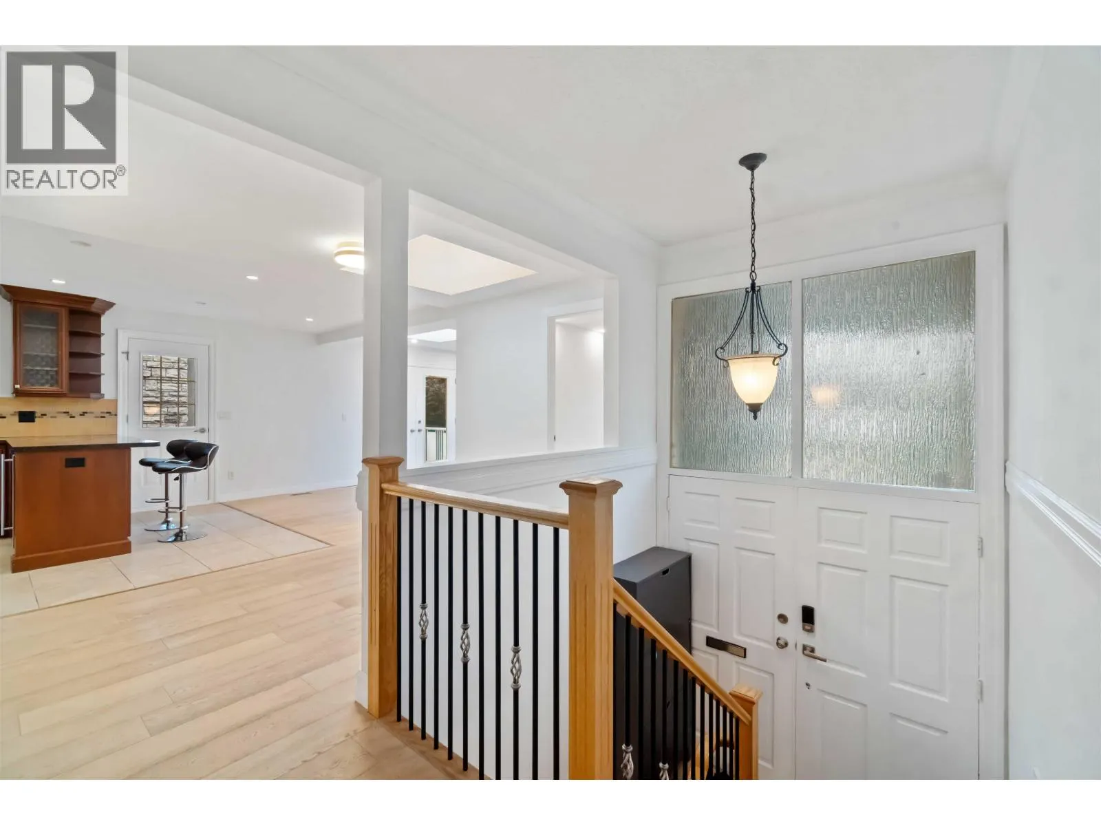 595 GARROW DRIVE