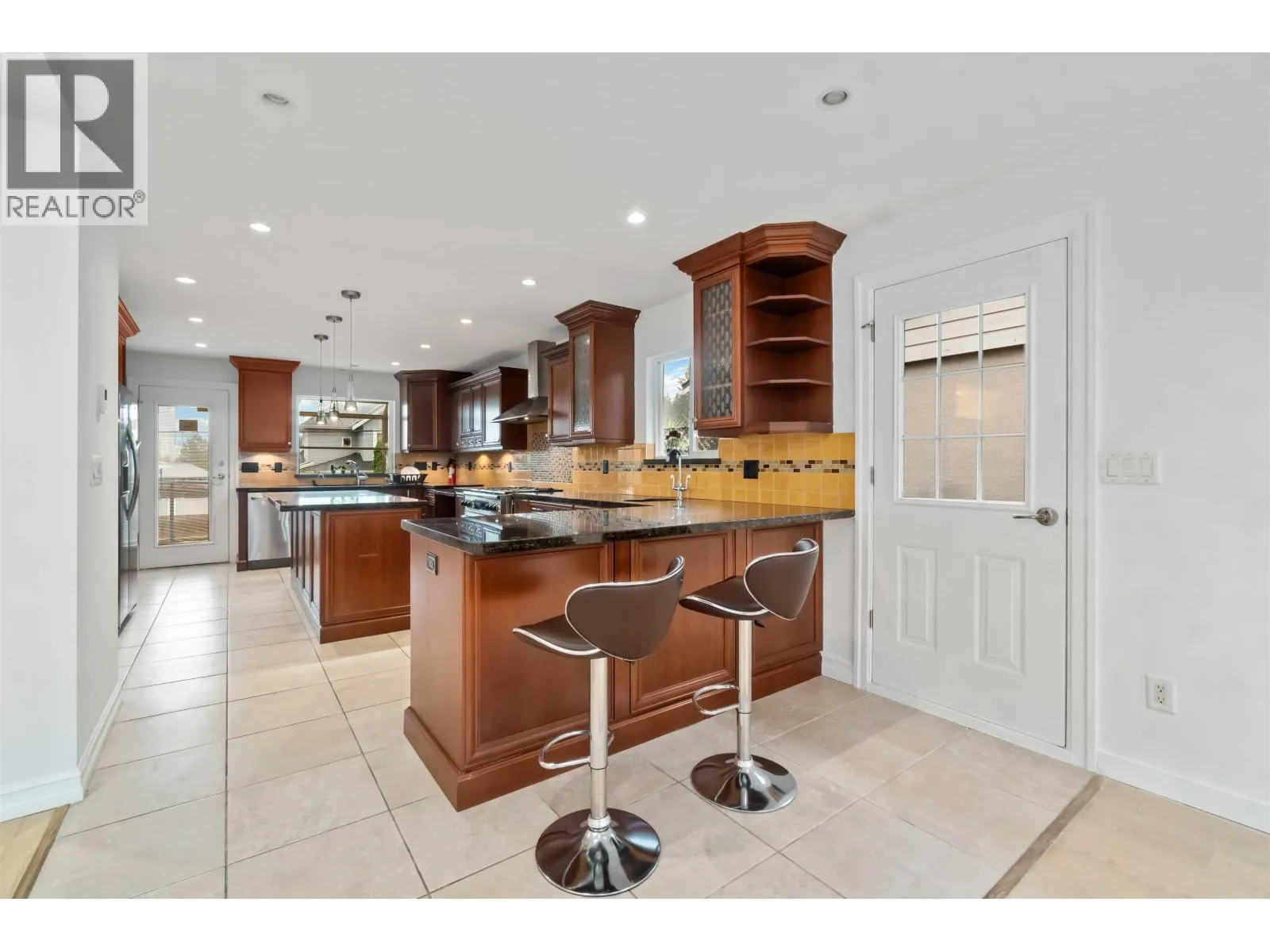 595 GARROW DRIVE