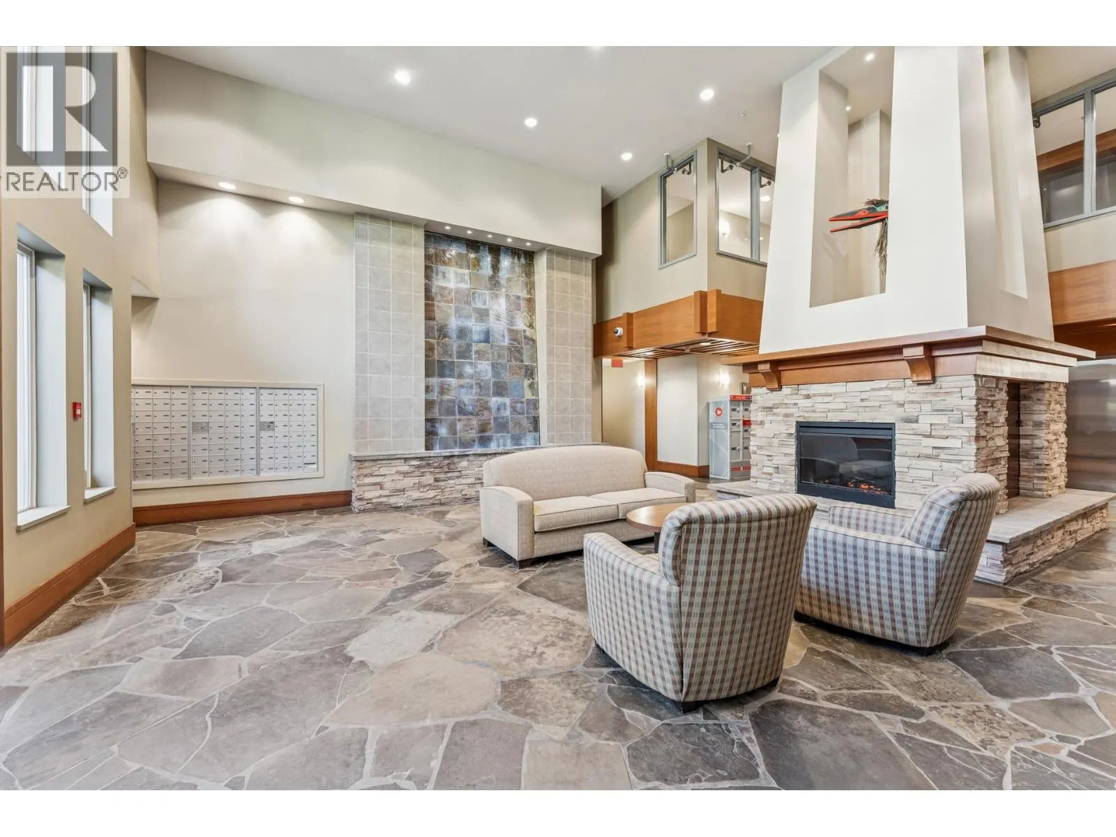 509 560 RAVEN WOODS DRIVE