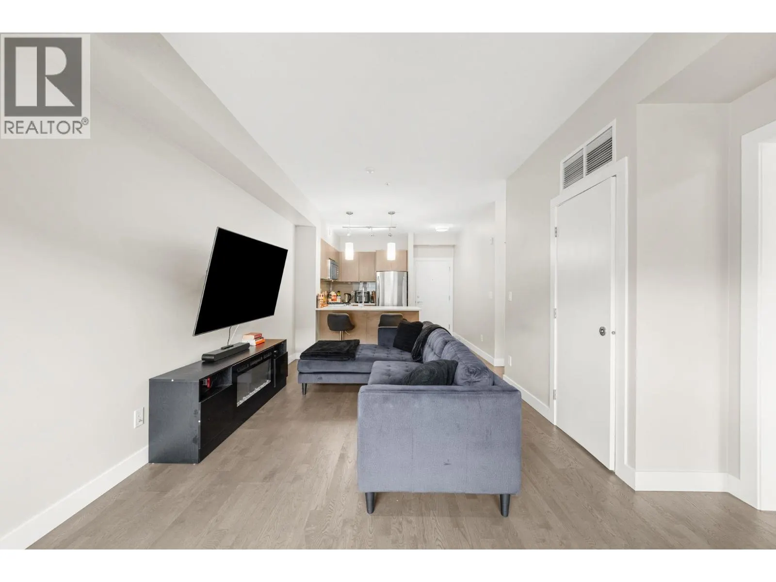 313 10155 RIVER DRIVE