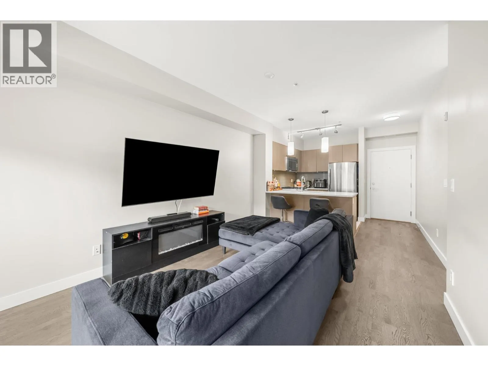 313 10155 RIVER DRIVE