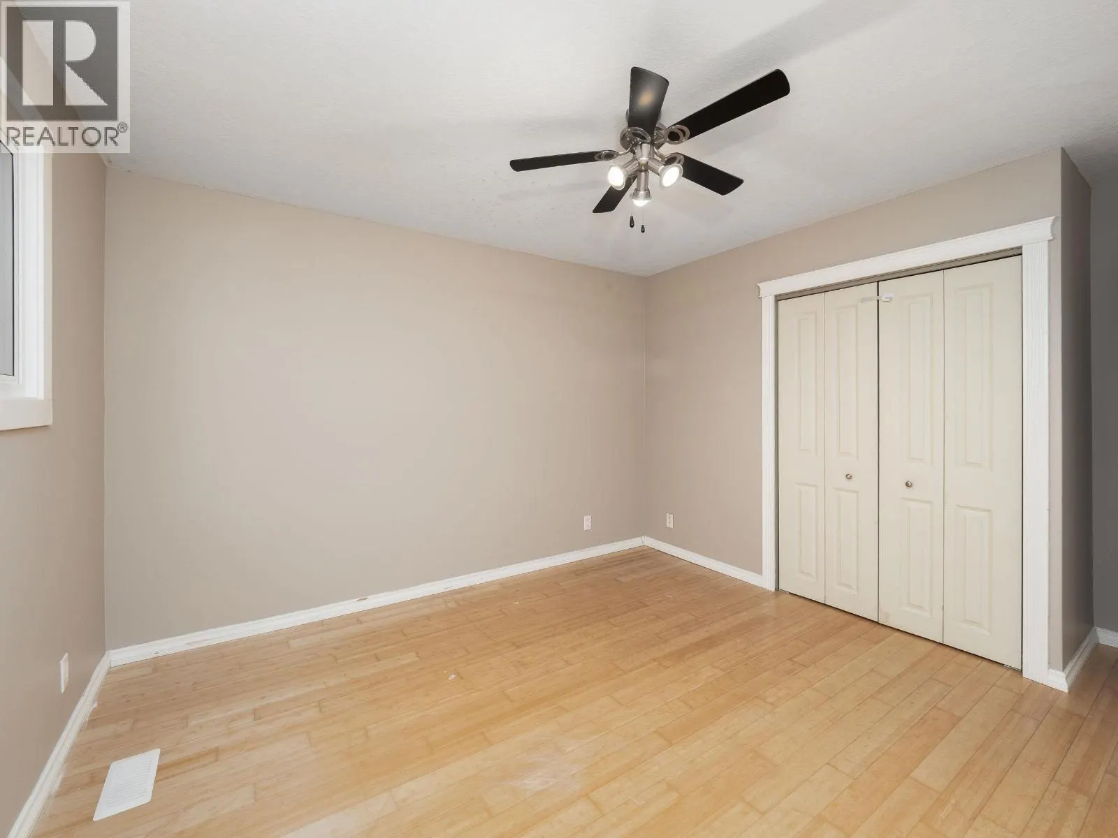 380 RILEY DRIVE