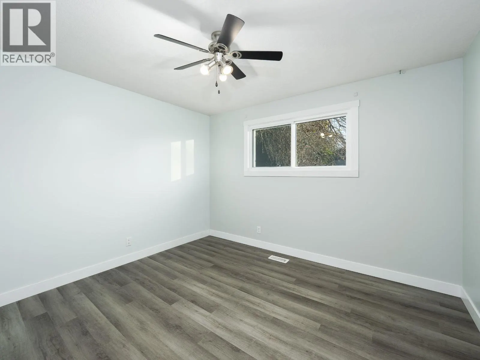 380 RILEY DRIVE