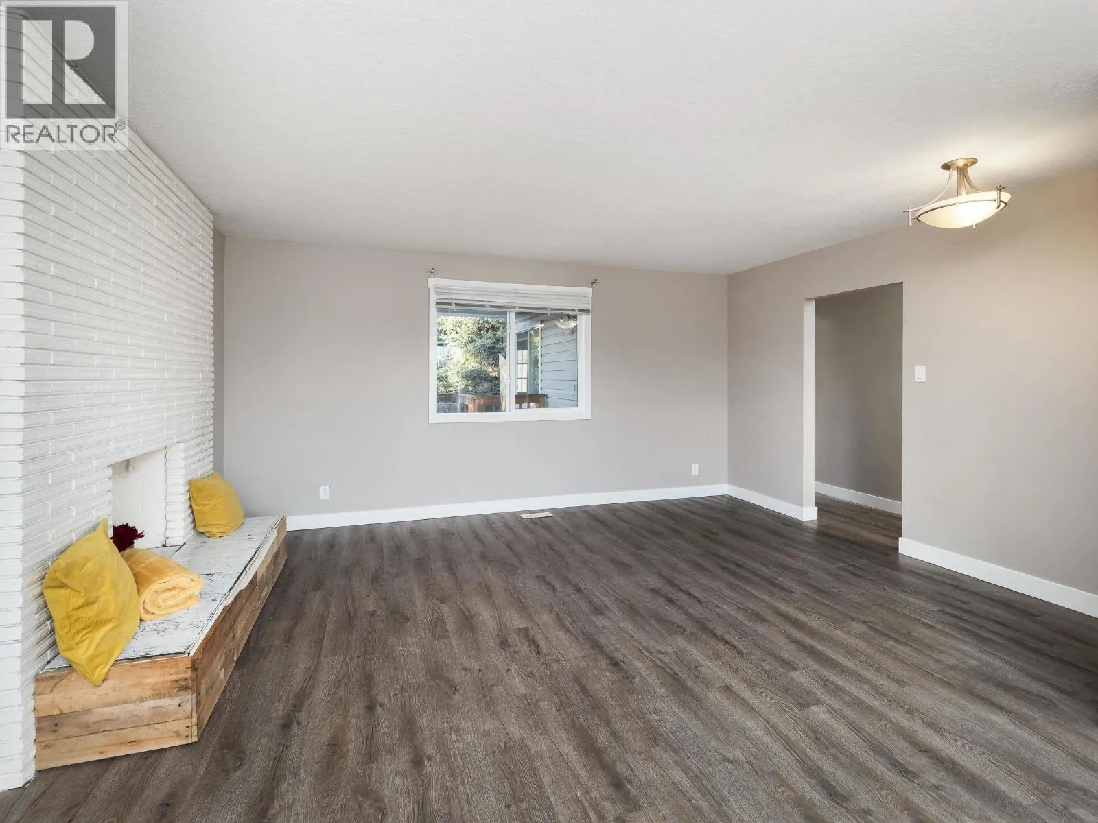 380 RILEY DRIVE