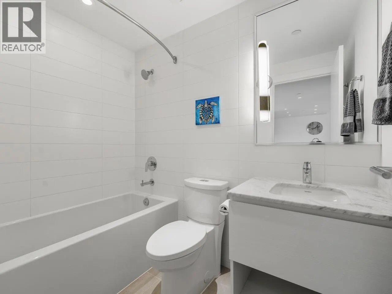 3203 908 QUAYSIDE DRIVE